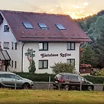 Gaestehaus Regina Pensión Ruhla