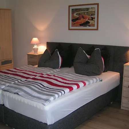 Konukevi Gaestehaus Regina 4*