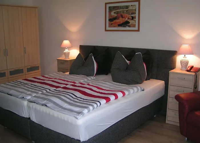 Πανσιόν Gaestehaus Regina 4*